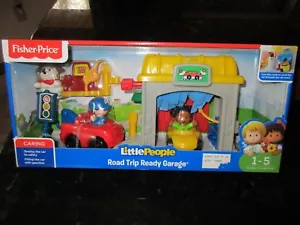 Fisher Price DISCOVERING Road Trip Ready Garage Car Wash tessa tow truck Dog NEW - Picture 1 of 4