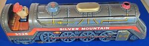 VINTAGE 1950's SILVER MOUNTAIN TRAIN 3525 BATTERY OPERATED MODEL JAPAN TIN TOY