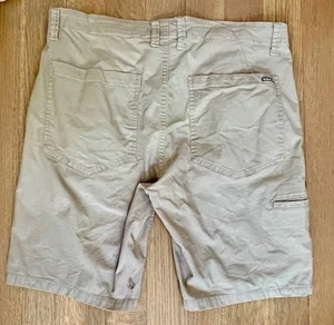 Volcom Men's EUC 34 Khaki/Green Cargo Shorts 9 1/2"Inseam - Picture 1 of 1