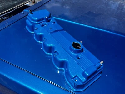 83-89 MITSUBISHI STARION CHRYSLER CONQUEST FIJI TAMPA DE VÁLVULA AZUL FABRICANTE DE EQUIPAMENTO ORIGINAL - Imagem 1 de 4