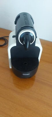 Nespresso Essenza Delonghi Macchina Caffè Capsule  - Immagine 1 di 4