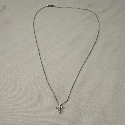 Tiny Treasures 钻石婴儿十字架带红宝石项链 Roberto Coin 著 — 第 1/4 张图片