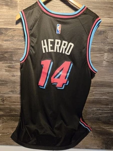 Schwarzes TYLER HERRO Miami Heat Basketball Trikot Größe: 54 Herren XL genäht NBA - Bild 1 von 3