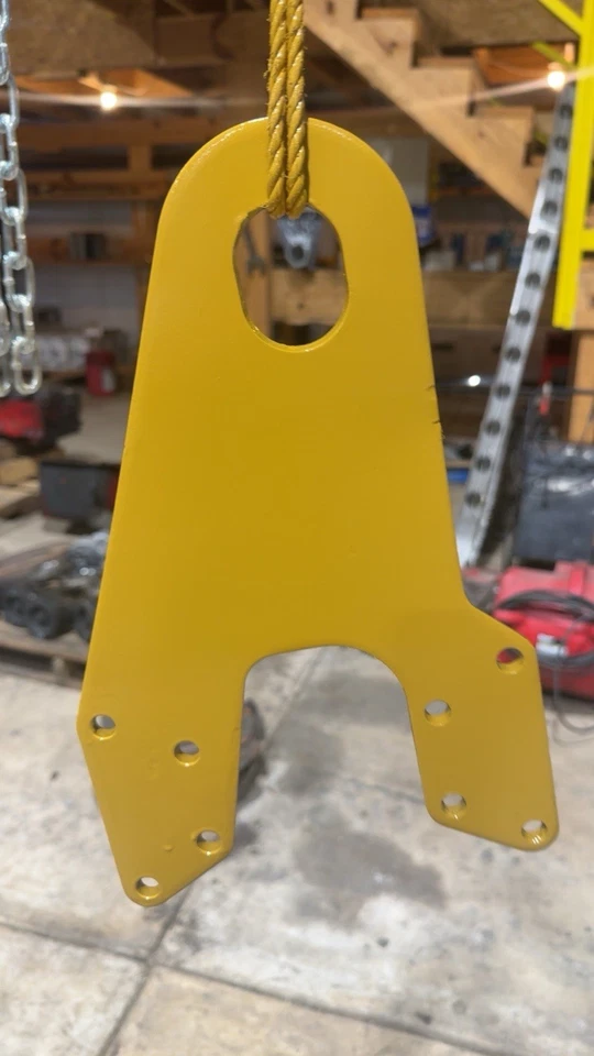 Кронштейн подъемный для дизельного двигателя Caterpillar Cat 3408 - Изображение 1 из 2