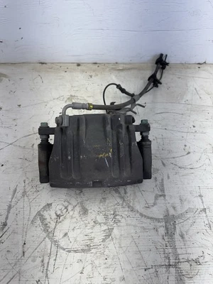 Dodge Challenger 2015-2023 lado del pasajero calibre de freno Rh Foto 1 de 4