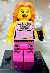 LEGO (8684) CMF Series 2 Pop Star Singer Minifigure col02-11 Complete Set - Picture 1 of 4