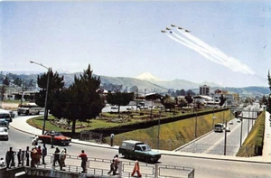 Postcard ECUADOR: Highway, Planes, Quito, 4x6, Unposted - Picture 1 of 2