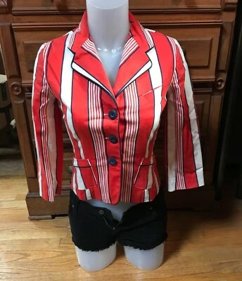 Blazer Luella para Target.  Chaqueta ajustada a rayas en rojo blanco azul.  Talla pequeña. Foto 1 de 4