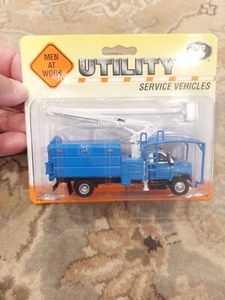 Boley 1:87 Scale GMC Blue Tree Trimming Truck w/Altec Boom 3024-00 Sealed - Picture 1 of 1
