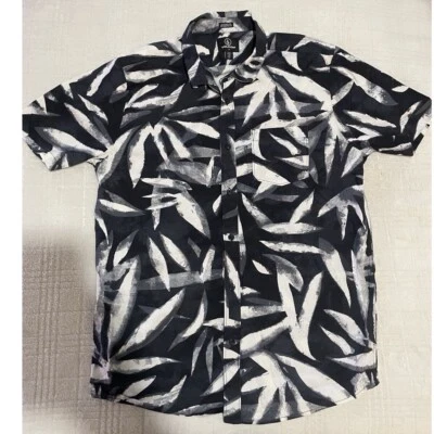 Volcom Shirt Mens L Black Logo Cotton Classic Fit Short Sleeve Casual Button-Up - Image 1 of 4