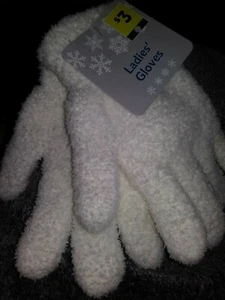 Ladies white winter gloves - Picture 1 of 2
