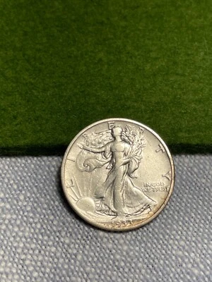 (#100157)  Walking Liberty Half Dollar: 1933 S  Key Date     XF - Image 1 of 2