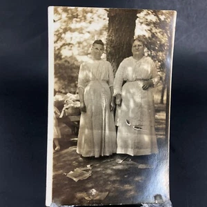 Vintage RPPC Postkarte Matriarchin Frauen schöne Baumwollkleider antik Foto 1900er - Bild 1 von 5