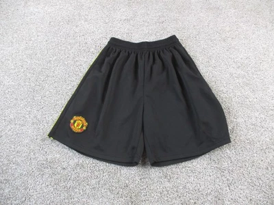 Pantalones cortos Manchester United para hombre grandes negros amarillos entrenamiento de fútbol de la Premier League Foto 1 de 4