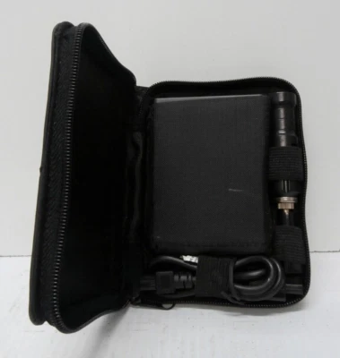 Adaptador de coche inversor de corriente delgado Vector iMobile VEC415 100 vatios con estuche Foto 1 de 4