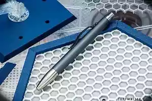 Pluma de prensa analógica Tuff Writer aluminio gris pizarra distribuidor autorizado - Imagen 1 de 4