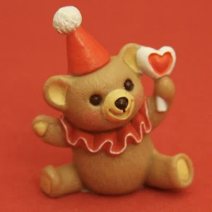 Hallmark Merry Miniature Valentine's 1987 Clown Teddy Bear w/ Heart VHA3507 NEW - Bild 1 von 3