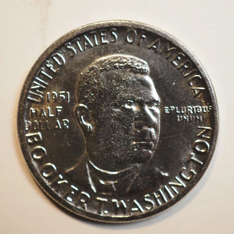 1951 P BOOKER T WASHINGTON HALF DOLLAR *CLEANED* - FREE SHIPPING! A4003 Cover