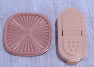 Tupperware Servalier Seal & Spice Lid Magnets Set Dusty Rose & Mauve Pink New - Picture 1 of 3