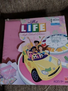 Milton Bradley The Game of Life High School Edition Toys R Us Exclusive 2008 - Picture 1 of 2
