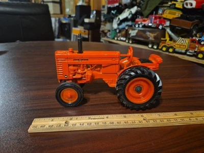 John Deere 1947 Model “MI” Ertl Orange Tractor - Image 1 of 4