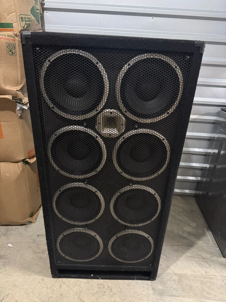 Behringer Ultrabass BB810 8x10 Bass Cabinet Speaker – Vintage Powerful Sound - Image 1 of 4