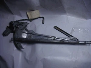 1998 HONDA CR-V PASSENGER RIGHT FRONT WINDOW REGULATOR MOTOR OEM 1997-2001 - Picture 1 of 6