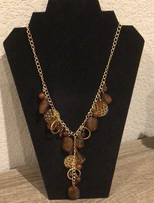 Colar babador marrom âmbar tom dourado bijuteria 19” peça de declaração - Imagem 1 de 4