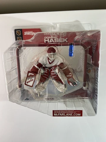 Dominik Hasek Detroit Red Wings 2002 Figure McFarlane SportsPicks Series 2 Cover