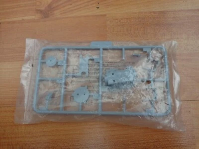 1/16 HACHETTE Costruire il Proprio Tiger Modello Carro Armato Problema 92 Parti - Immagine 1 di 2