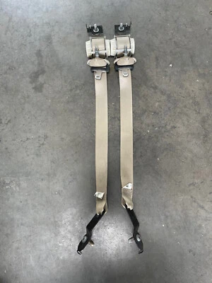 CINTURONES DE SEGURIDAD TRASEROS FORD F250 F350 F450 2008-2016 BRONCEADOS Foto 1 de 2