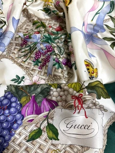 GUCCI Flora Silk Scarf Green Border Vintage Floral Print Made in Italy 33in - Picture 1 of 19