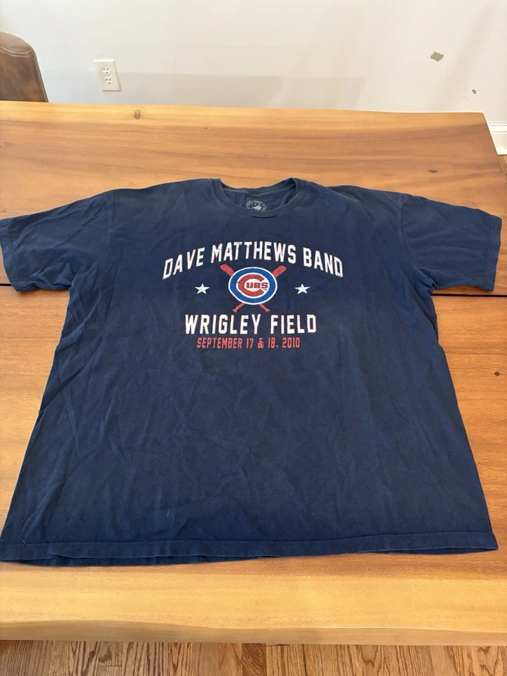 Camisa de Concierto Dave Matthews Band Wrigley Field 2010 Chicago Cubs Adulto XL Foto 1 de 4