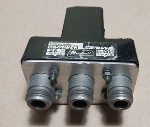 Radiall Coaxial Changeover Relay Switch 3-Pin 26VDC 560713. - Picture 1 of 3