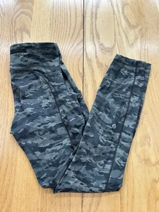 Lululemon Speed Up Mid Rise Legging Gr. 4 Camouflage Evergreen Camo Green - Bild 1 von 10