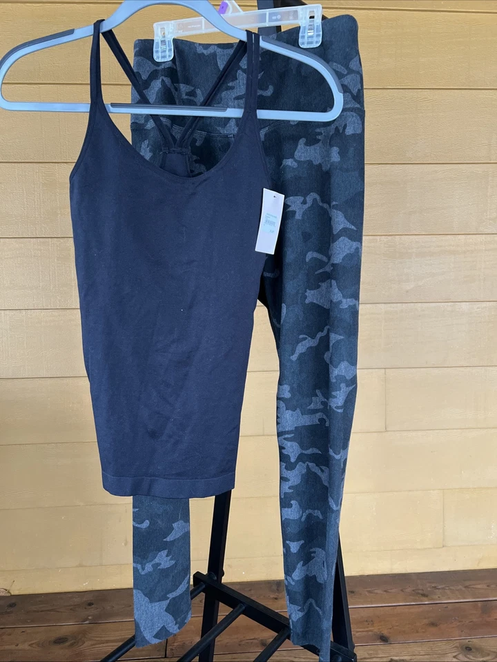 Womens Exercise Outfit Lysse Leggings L, Nordstrom Cami (New) S, Black Grey — 第 1/4 张图片