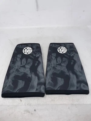 Mangas de compresión de pantorrilla sin marca patrón de mármol negro - Par Foto 1 de 4