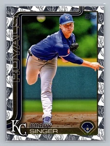 2025 Topps #43 Brady Singer Spring Training - Picture 1 of 2