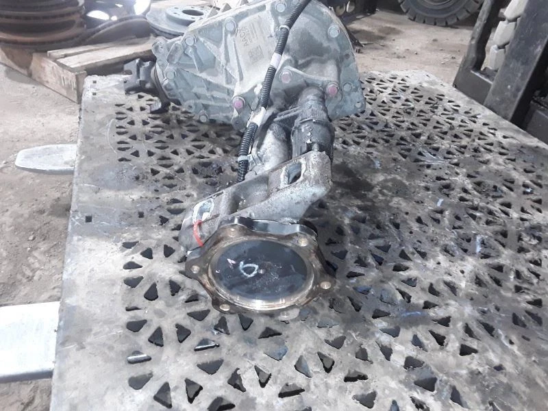 Carrier 3.23 Ratio Opt GU5 Front Axle Fits 15-19 ESCALADE 766025 - Image 1 of 4