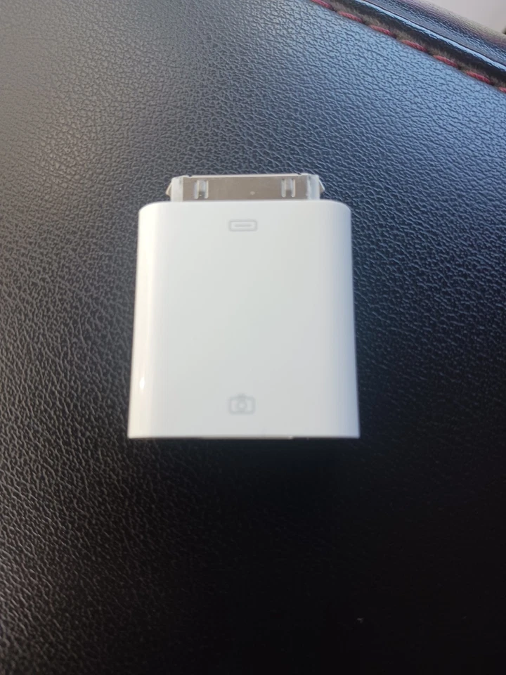 Apple iPad Camera Connection Kit Model A1358 USB to 30 pin iPhone - Pre-Owned  - Image 1 of 4