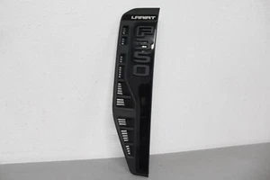 2023 FORD F-350 LARIAT LEFT SIDE FENDER EMBLEM - Bild 1 von 9