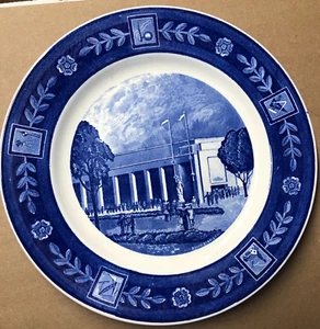 Piatto ricordo Esposizione Universale Abraham & Straus 1939 - Costruzione rifugio - Foto 1 di 4