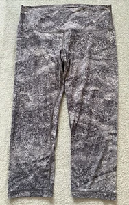 Lululemon Women’s Grey Yoga Crop Leggings w/ Inside Pocket- Size 12 US / 16 AUS* - Picture 1 of 8