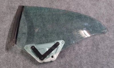 06-13 VOLVO C70 TRASERO IZQUIERDO LADO CONDUCTOR CUARTO VENTANA CRISTAL OEM Foto 1 de 4