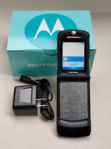 Working Motorola RAZR V3 Black UNLOCKED Bluetooth MP4 video Flip Mobile Phone - Picture 1 of 7