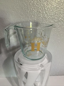 PYREX Hogwarts Harry Potter 2 Cup  Clear Glass Measuring Cup  Collectible - Picture 1 of 4
