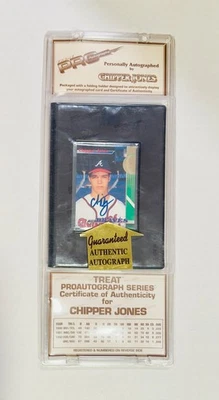 1993 Chipper Jones Treat Pro 亲笔签名集换卡带真品证明签名密封 — 第 1/4 张图片