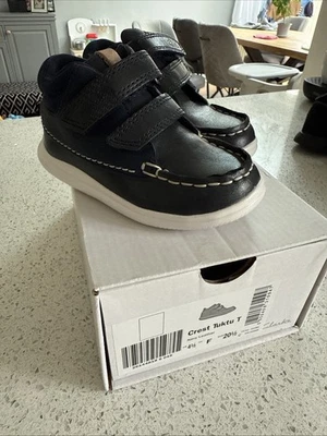 Zapatos Clarks para niños pequeños talla 4,5 Foto 1 de 4