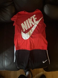 Nike Outfit Boys Size Small 6-7 - Picture 1 of 1