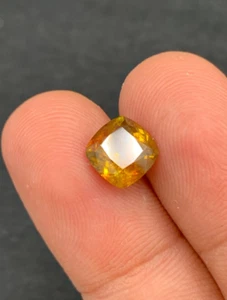 Stunning 2.70 carats Fiery Sphene from Brazil - Picture 1 of 4